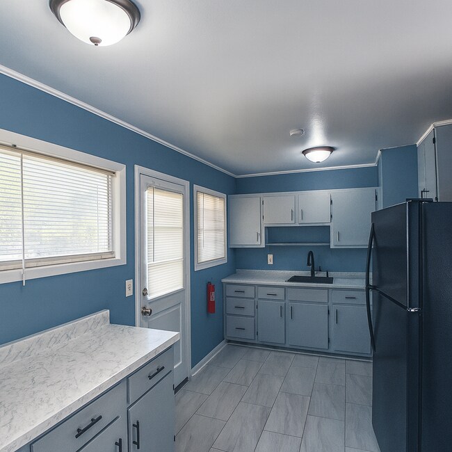 Building Photo - 4220 Elkan Ave