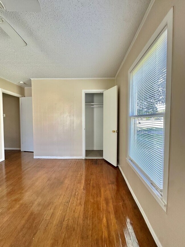 Building Photo - COMING SEPTEMBER 2026 | Cute 3-Bedroom Home in College Hills!