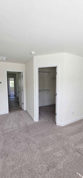 Building Photo - 1534 Cedar Tree Dr
