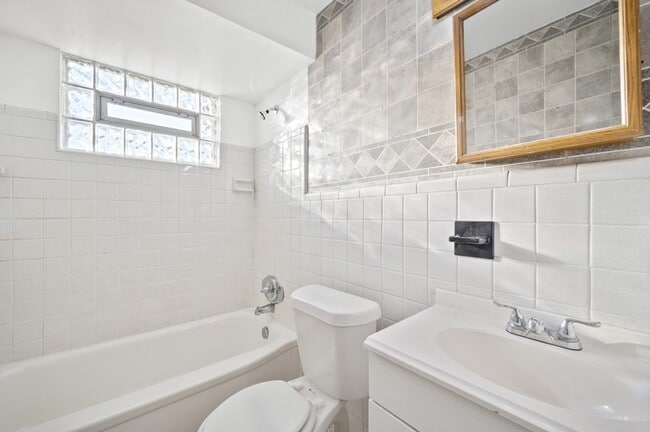 Building Photo - 25163 Wiseman St