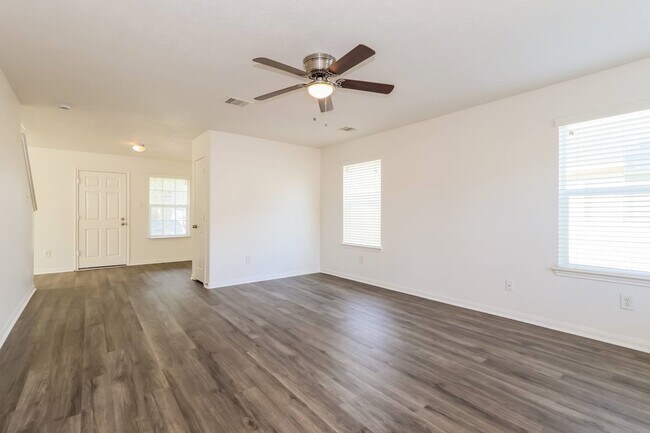 Building Photo - 1511 Weiland Manor Ln