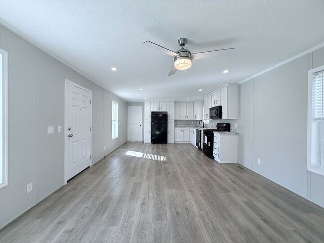 Building Photo - 52871 N Zacharias Ct