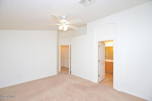 Building Photo - 10253 E Penstamin Dr