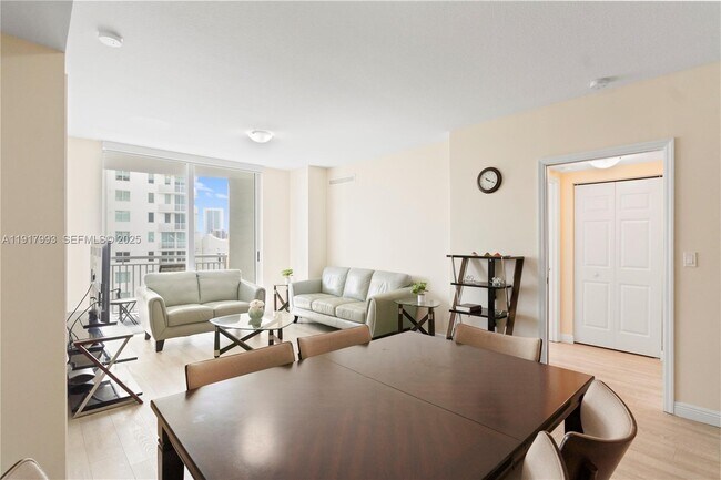 Building Photo - 1745 E Hallandale Beach Blvd