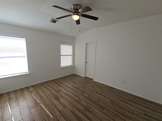 Building Photo - 5006 Mill Creek Dr