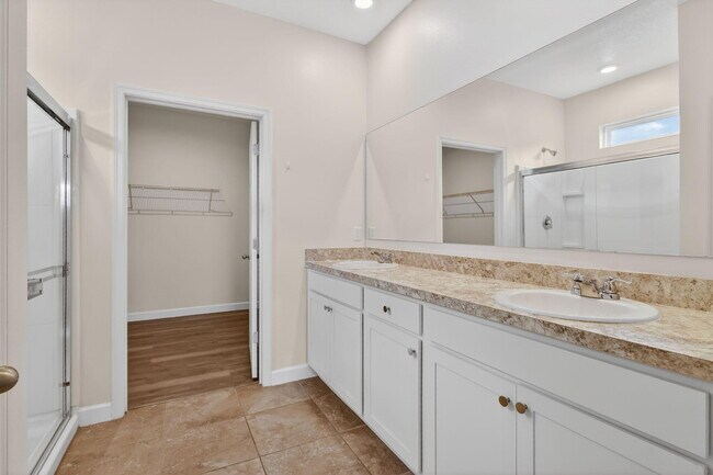 Building Photo - 10552 SW Toren Wy