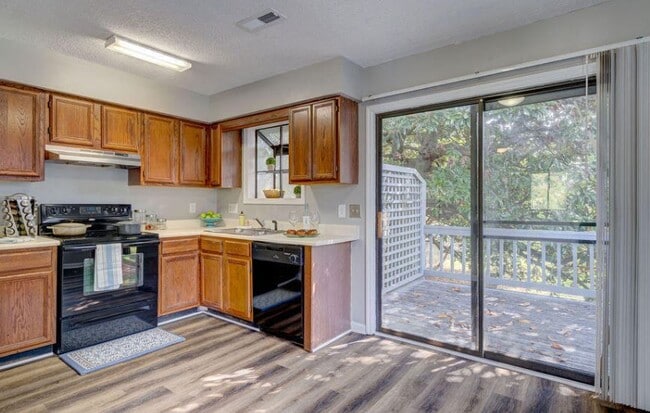 Building Photo - 4155 Spirea Dr