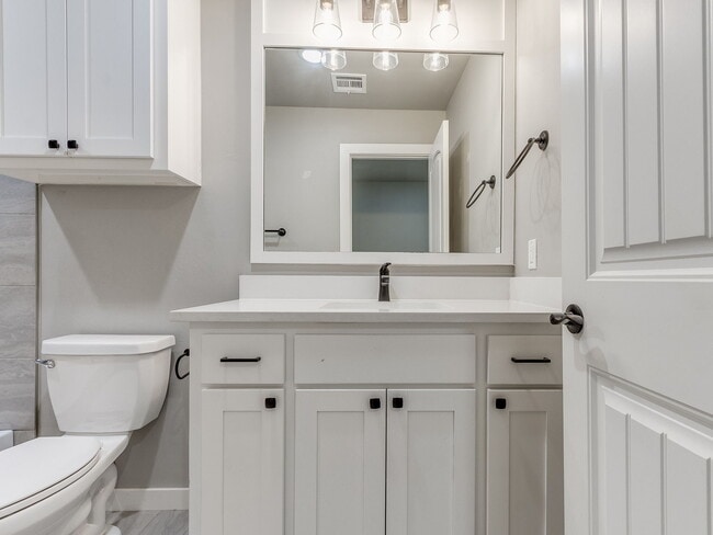 Building Photo - 3212 Hayven Cir