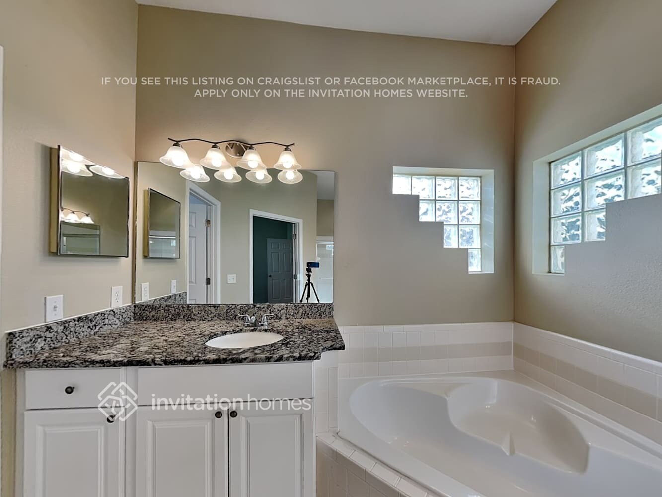 Building Photo - 5045 Sturbridge Ct