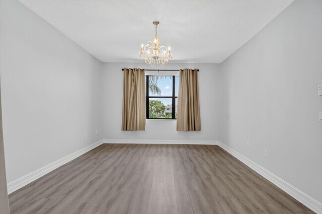 Building Photo - 8101 Ironstone Dr