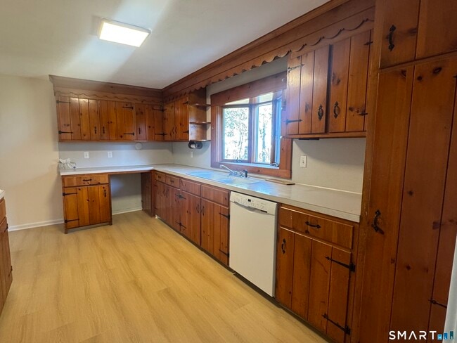 Building Photo - 31 Pawson Rd