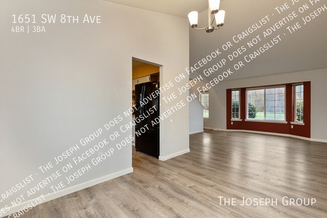 Building Photo - 1651 SW 8th Ave