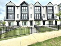 Building Photo - 540 Foxglove Rd