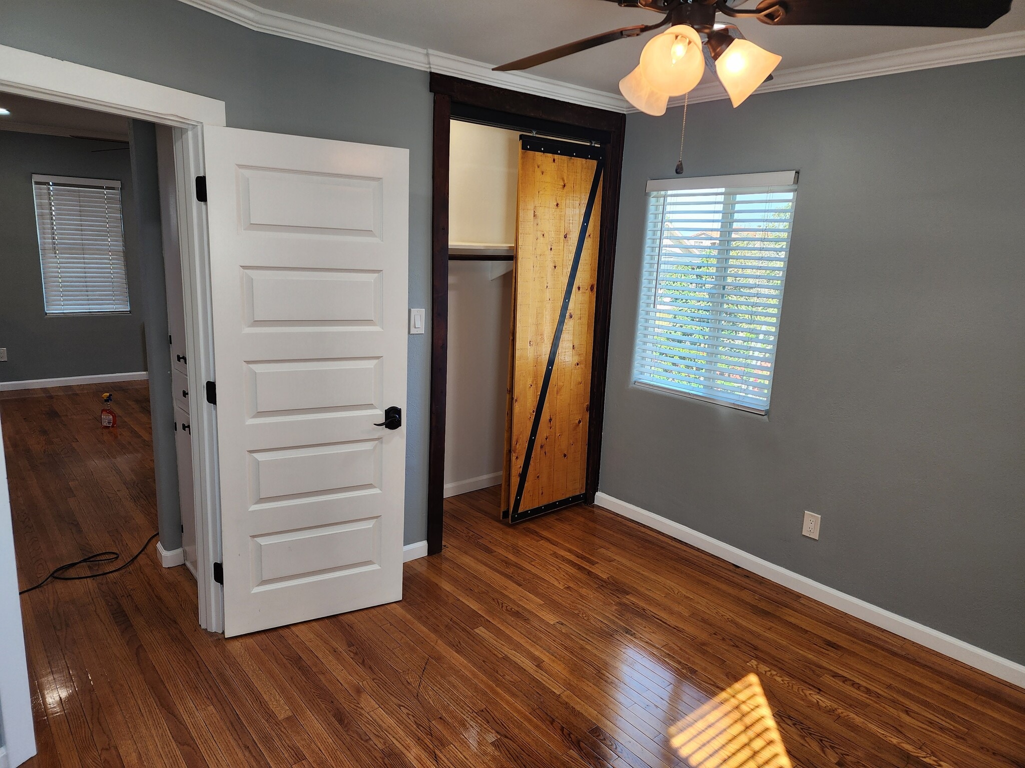 Building Photo - 3549 Highland Ave