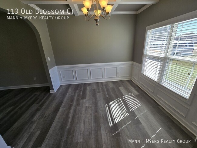 Building Photo - 113 Old Blossom Ct