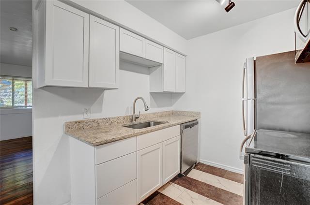 Building Photo - 3310 Douglas Ave