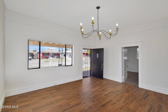 Building Photo - 4312 Clifton Ave