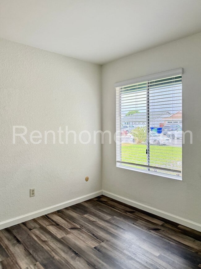 Building Photo - 8575 Keystone Ct