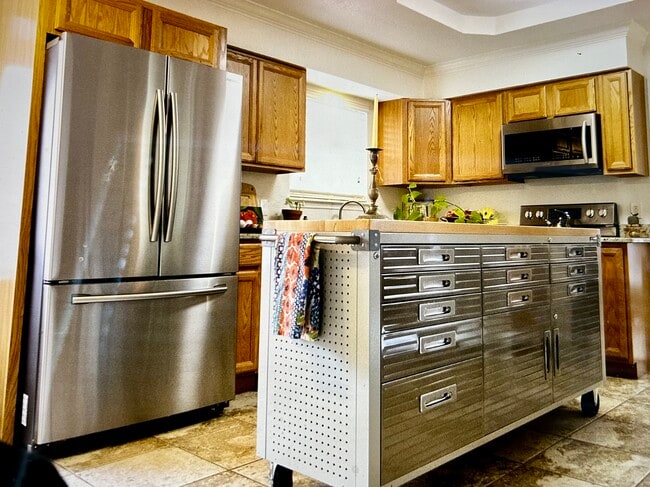 Building Photo - 3009 Quail Hollow Dr