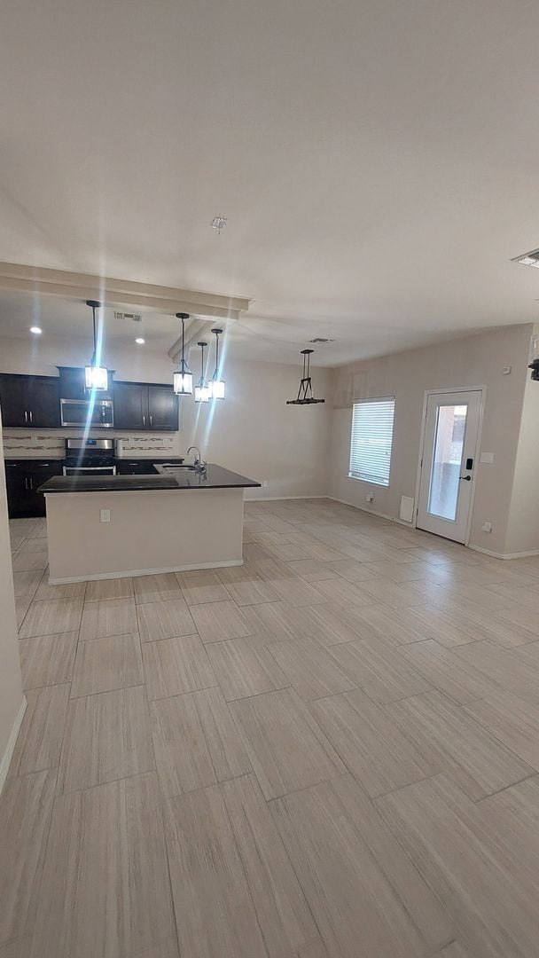 Building Photo - Backyard Oasis!!!  Beautiful 4 bedroom 2.5 bathroom 2 story home on corner lot!