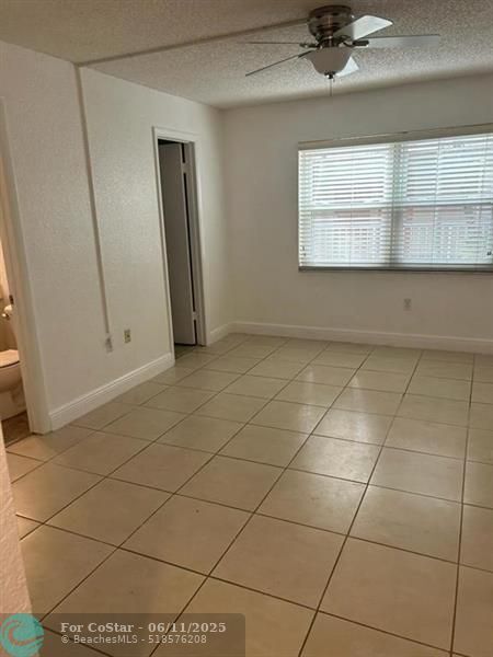 Building Photo - 4255 N University Dr