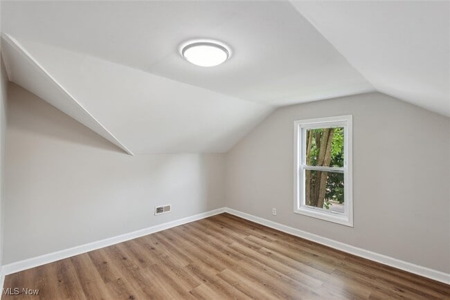 Building Photo - 3846 E Antisdale Rd