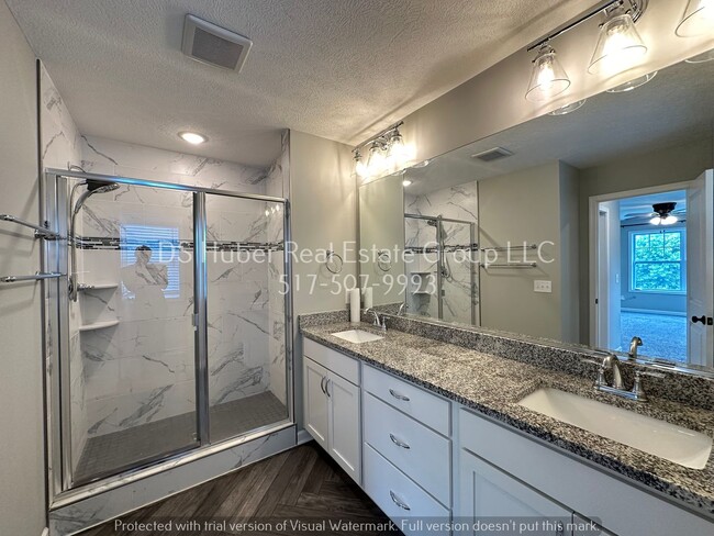 Building Photo - 2960 Medinah Dr