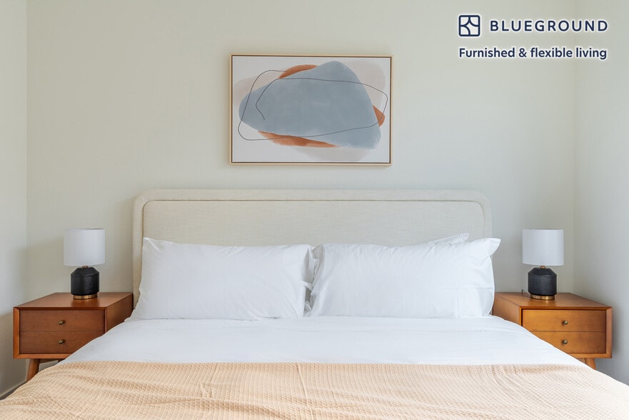 Building Photo - 100 Callan Ave