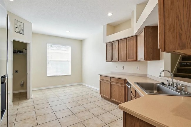 Building Photo - 15841 Pond Rush Ct