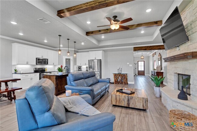 Building Photo - 8508 Glade Dr
