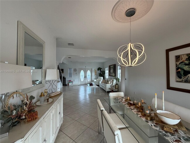 Building Photo - 6762 SW 157th Ct