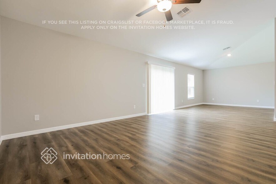 Building Photo - 23165 Lindale Ave
