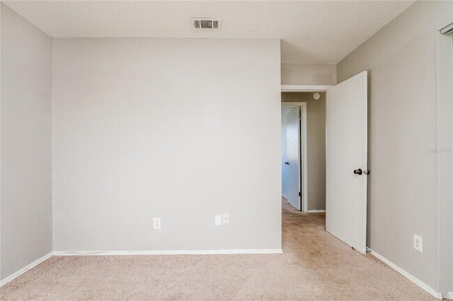 Building Photo - 155 Sandalwood Dr