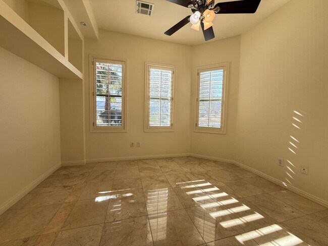 Building Photo - 10284 Sofferto Ave