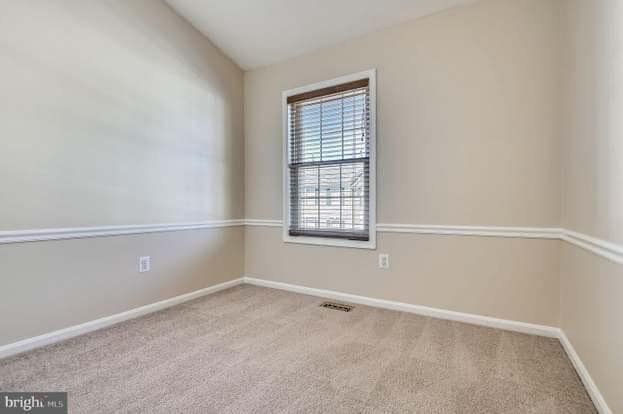 Building Photo - 4946 Lee Farm Ct