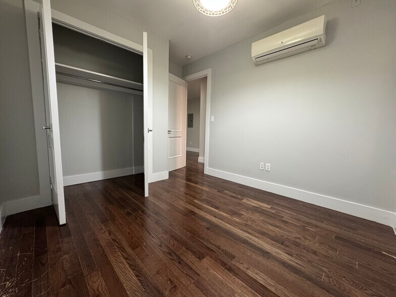 Building Photo - 2714 Avenue D