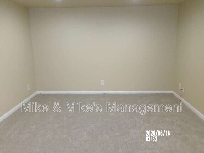 Building Photo - 18620 Midland Pl