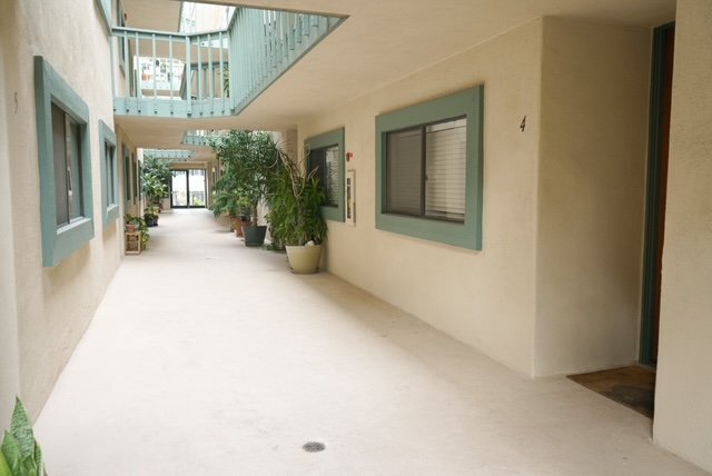 Building Photo - 417 Torrance St