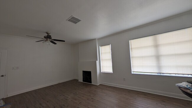 Building Photo - 2905 N Blvd