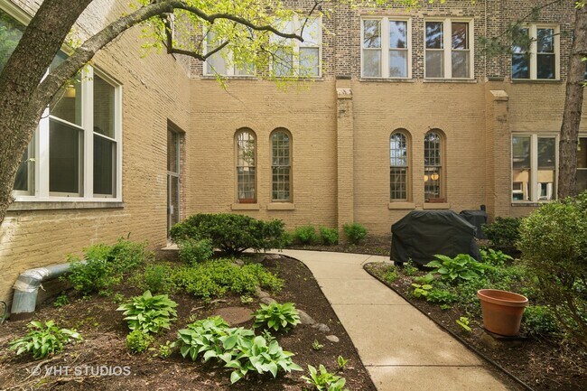 Building Photo - 2510 N Wayne Ave
