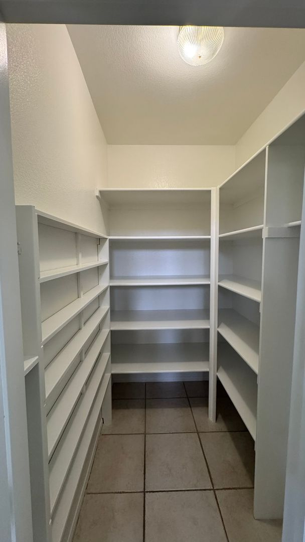 Building Photo - Upscale Executive Living