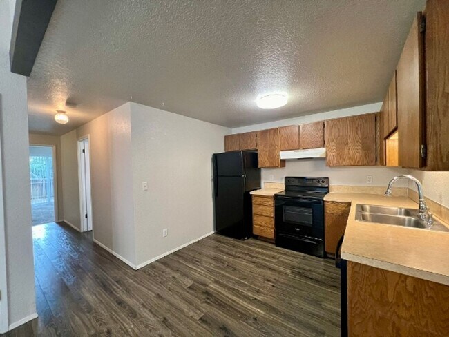 Building Photo - 8010 S Bicentennial Loop SE