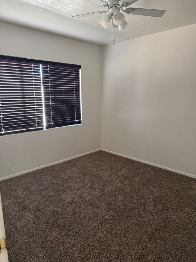 Building Photo - 10535