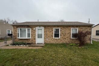 Building Photo - Charming 3-Bedroom Carter Lake Home w/ Garage & Fenced Yard!