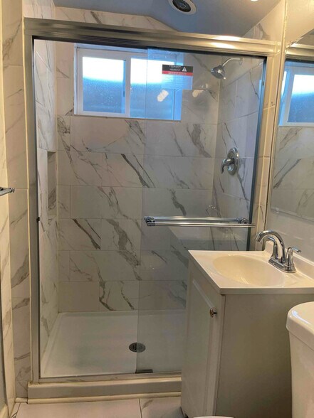 Building Photo - 6568 W Colorado Dr