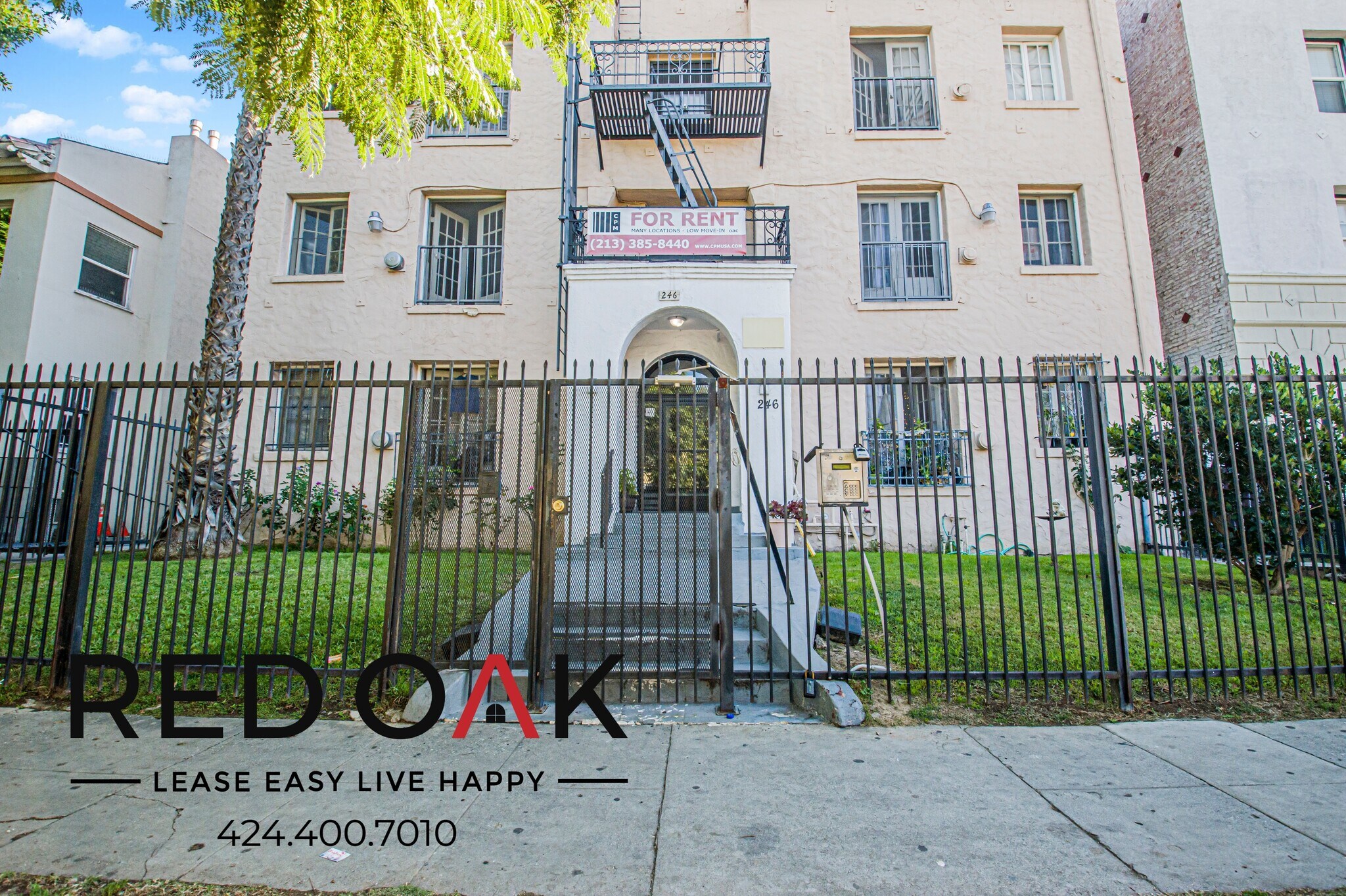 Building Photo - 246 S Kenmore Ave