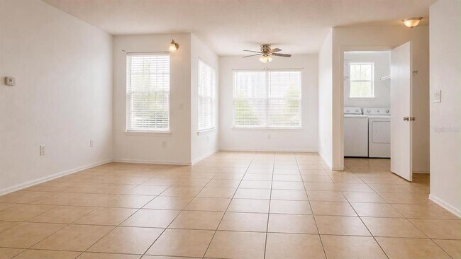 Building Photo - 2218 Grand Cayman Ct