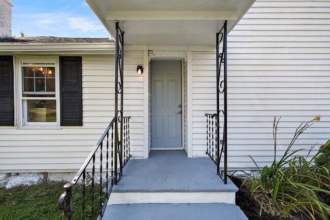 Building Photo - 86 Jackson Ave