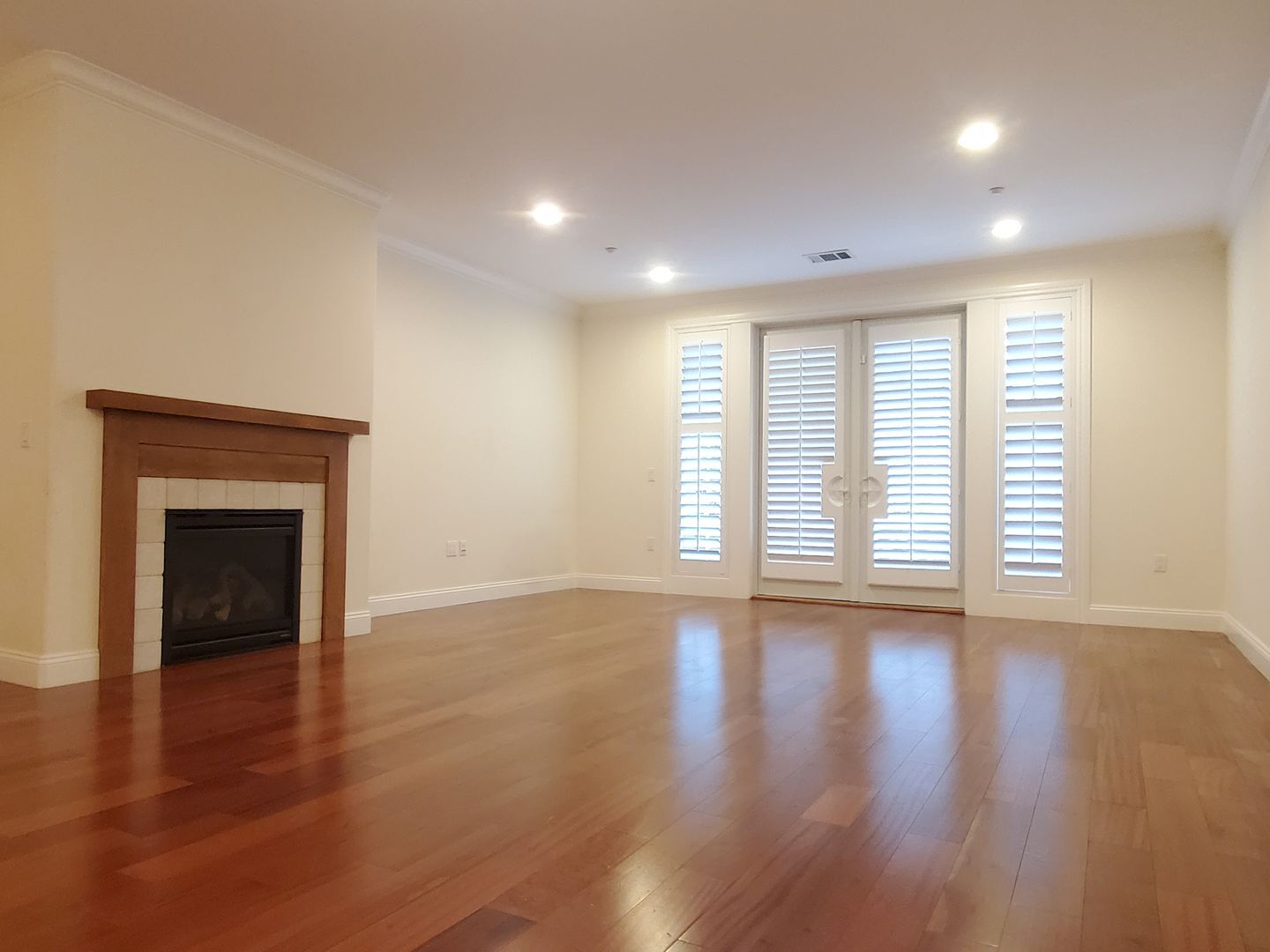 Building Photo - 2881 Meridian Ave