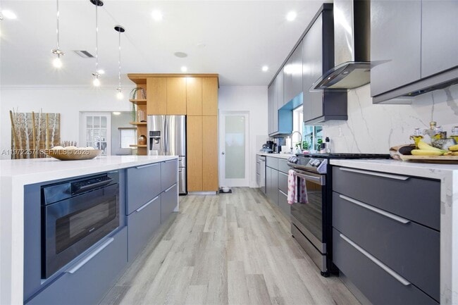 Building Photo - 1871 NE 186th St